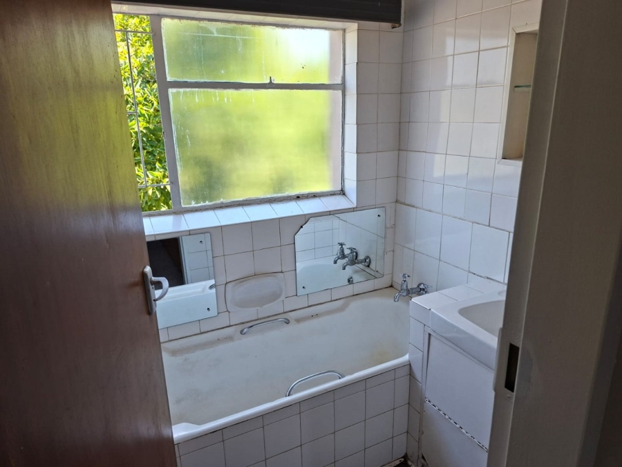 To Let 2 Bedroom Property for Rent in Adamayview North West